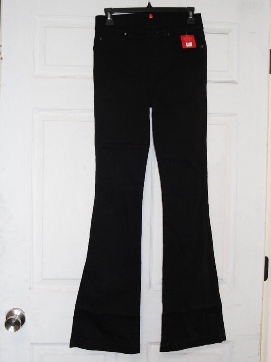 SPANX Pants - 🖤 NWT SPANX Flare Jeans – Clean Black – Size 8 🖤